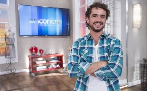 Felipe Andreoli deverá substituir Tiago Leifert na Globo