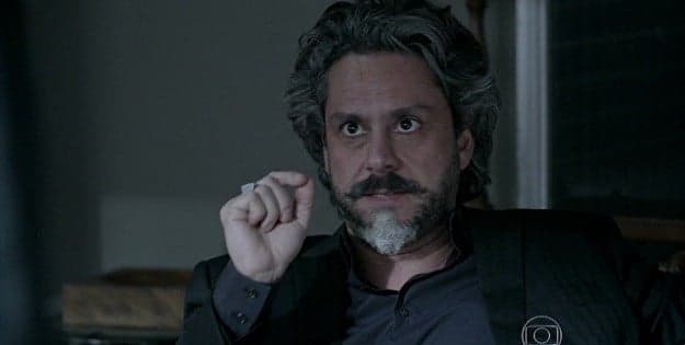 "Império": José Alfredo coloca até parceiro em lista de supostos inimigos