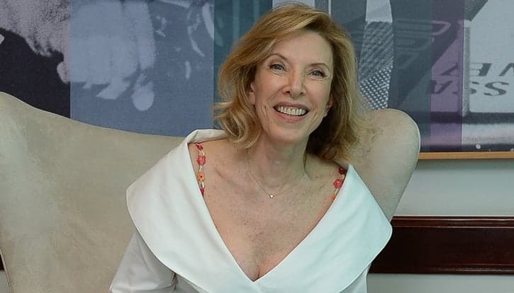 Marília Gabriela conversa com a Globo e deve atuar em novelas