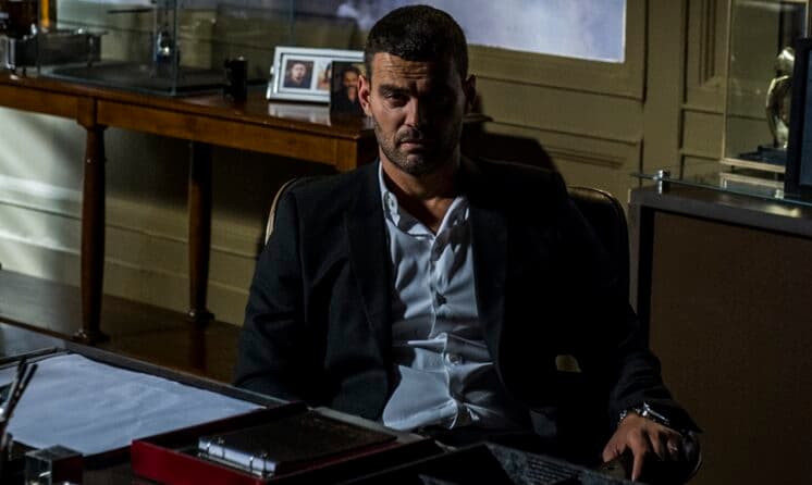 "Império": Maurílio assume diretoria da império e ocupa lugar de José Alfredo