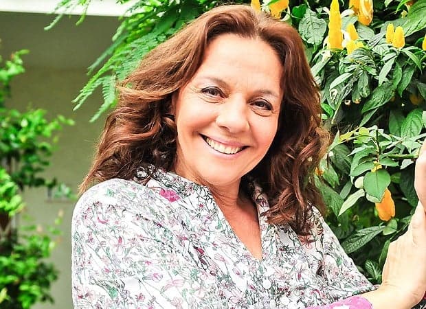 Rosi Campos viverá manicure fofoqueira em "Babilônia"