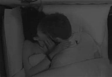 "BBB15": Em apenas dois dias, casal vai para debaixo do endredom