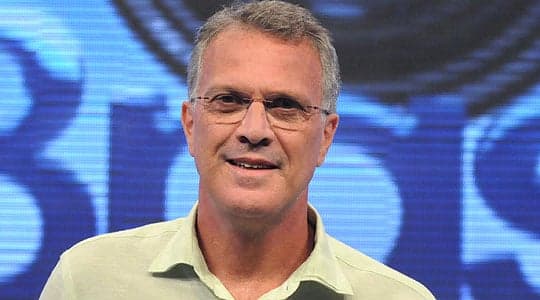 "Eu não durmo bem há duas noites'', diz Pedro Bial sobre estreia do "BBB16''