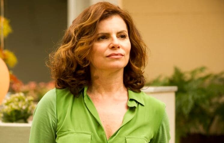 Lícia Manzo tira Debora Bloch de sua próxima novela na Globo