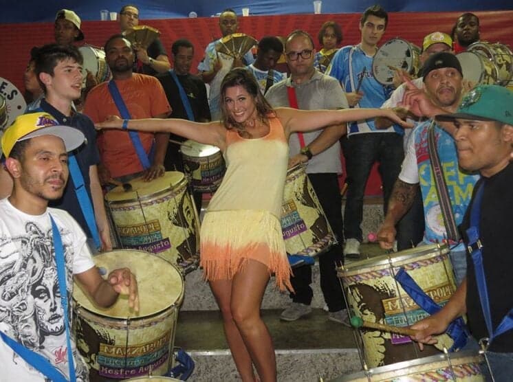 Lívia Andrade afirma que se sente no nível de Beyonce