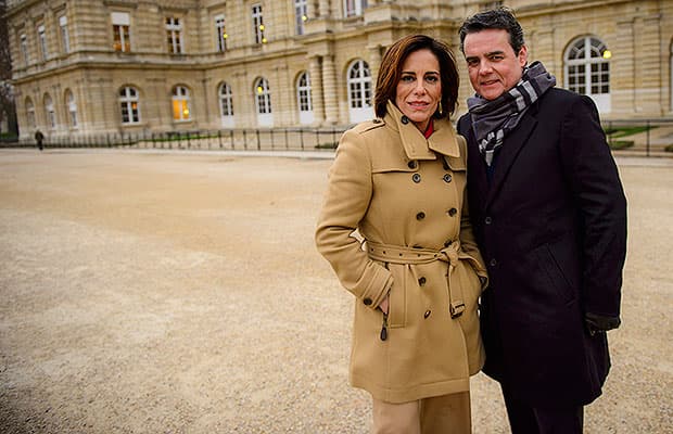 Glória Pires vai para a cama com dois homens na estreia de "Babilônia"