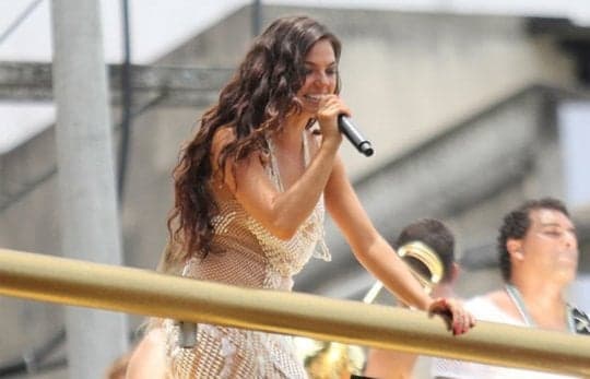 "Foi um trabalho que mudou minha carreira", diz Isis Valverde sobre "O Canto da Sereia"