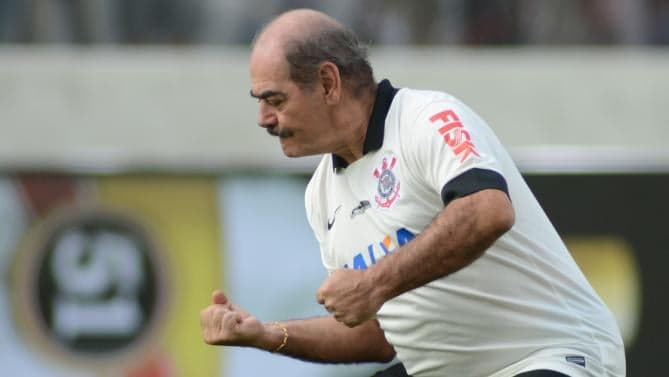 Rivellino revela affair antigo com Sônia Braga: "Era uma mulher maravilhosa"