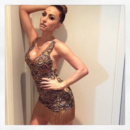"Sinto prazer em me exercitar", revela Sabrina Sato