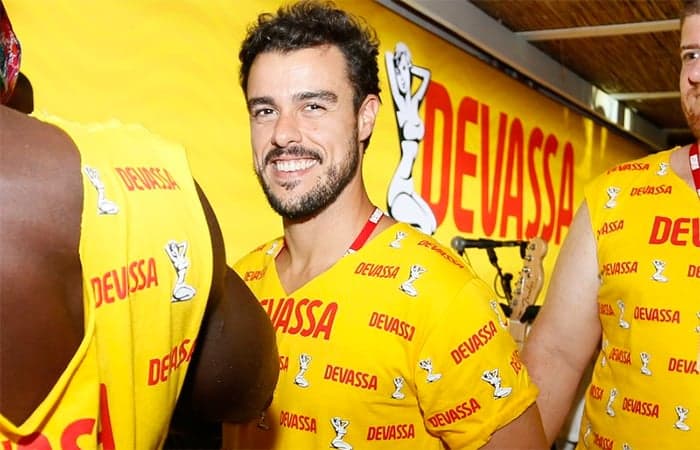 Joaquim Lopes fala sobre separação: "Tá tudo certo"