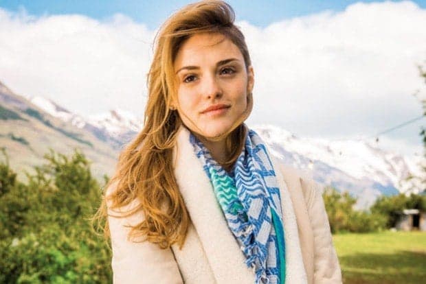 Em entrevista, Isabelle Drummond revela que deseja dar um tempo na carreira para estudar