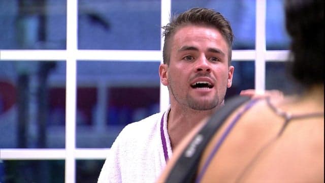 "BBB15": Rafael grita com Talita: "Você me deixa mais estressado"