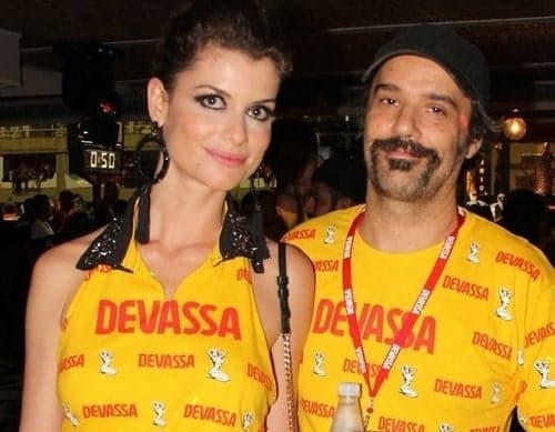 Alinne Moraes fatura com ausência do elenco de "Império" no Carnaval