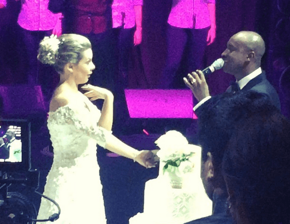 Em seu casamento, Thiaguinho faz surpresa para Fernanda Souza; confira!