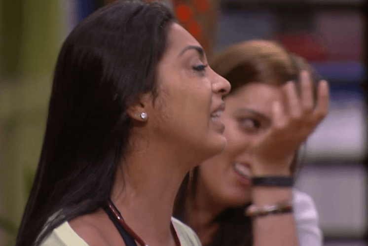 "BBB15": Amanda relembra fora que levou de Fernando e tem crise de choro
