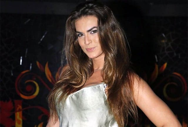 "Pânico" confirma saída de Renata Molinaro e sugere que a panicat "não vestia a camisa" do programa
