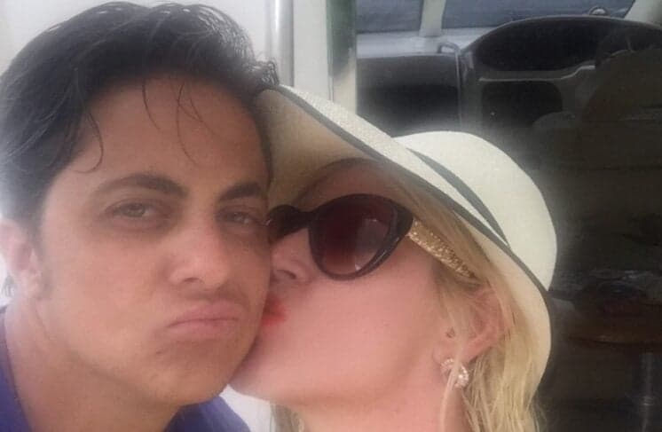 Relação entre Raul Gil e Thammy Gretchen teria ficado extremecida após briga com pastor