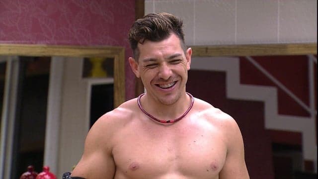 “BBB15” – Cézar preocupa-se com seu futuro na casa: ‘Não posso falhar’