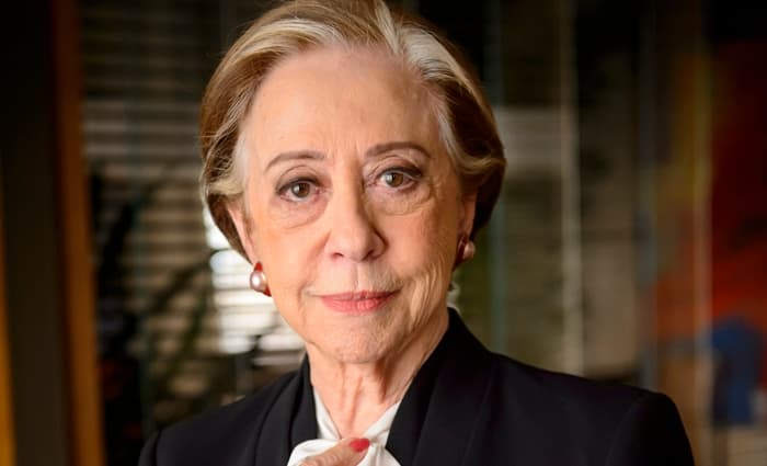 "Babilônia": Teresa guarda grande segredo de Beatriz