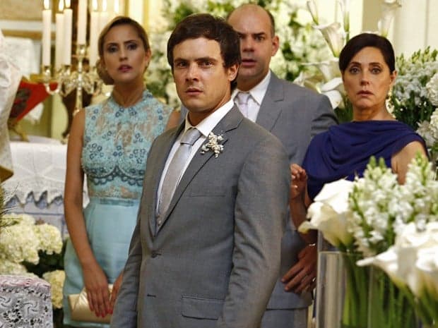 “Alto Astral”: Laura deixará Caíque no altar