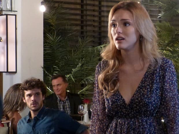 "Sete Vidas": Júlia se desespera após ter segredo revelado