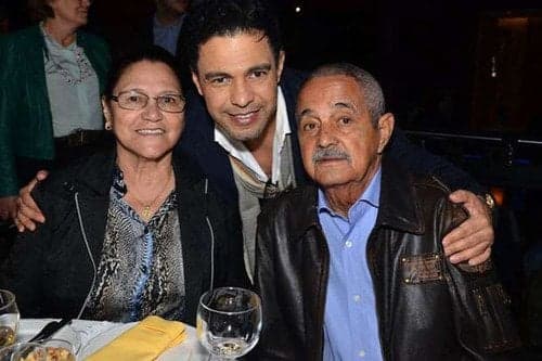 Pais de Zezé Di Camargo e Luciano estão internados em Goiânia