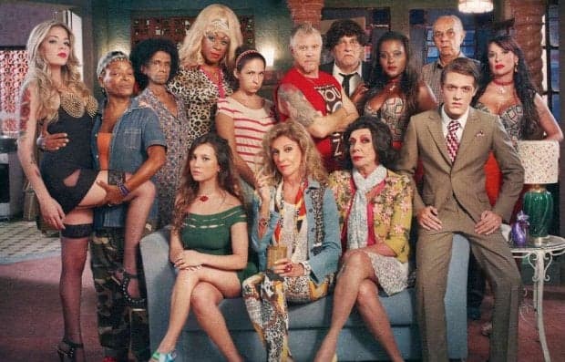 Globo adia estreia da nova temporada de "Pé na Cova" e gera mal-estar nos bastidores