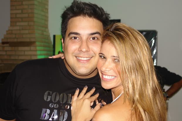 Dani Bananinha nega rumores de affair com André Marques