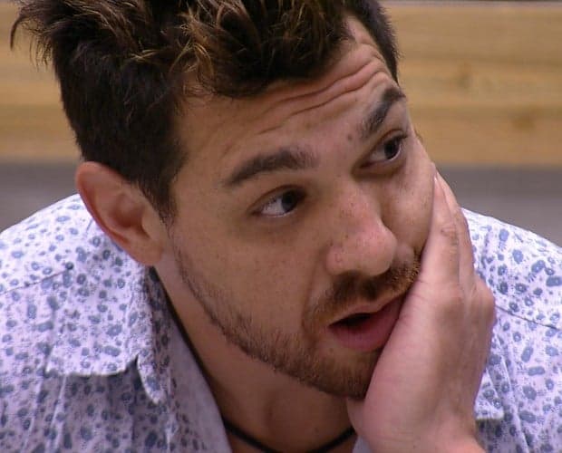 "BBB15": Cézar desabafa com Adrilles: "Esse é um dos paredões mais apreensivos"