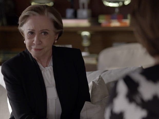 "Babilônia": Teresa esconde segredo sobre passado de Beatriz