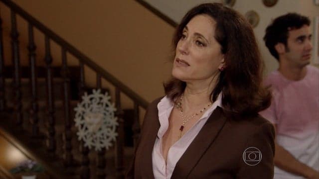 "Alto Astral": Mãe de Marcos passa a perna e o demite do hospital
