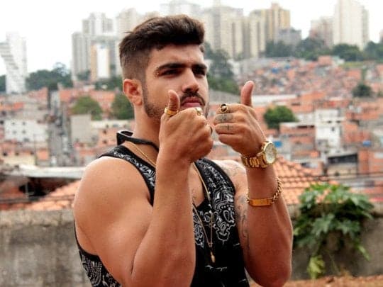 Sotaque de Caio Castro é criticado na novela “I Love Paraisópolis”