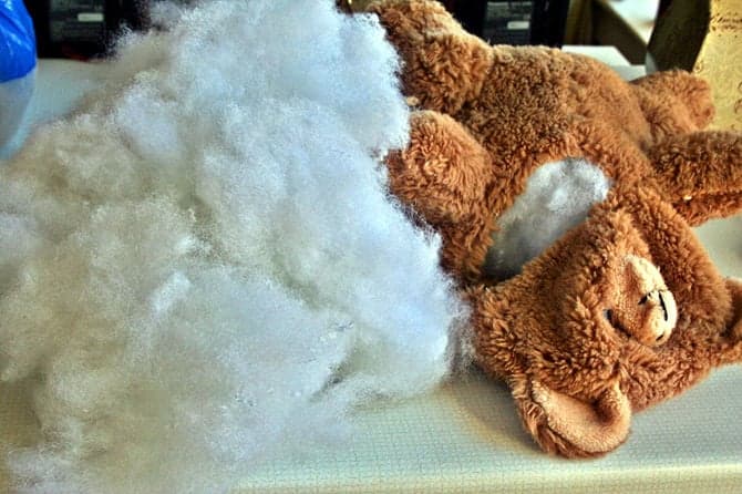 Produção de série utiliza material de urso de pelúcia para engordar ator