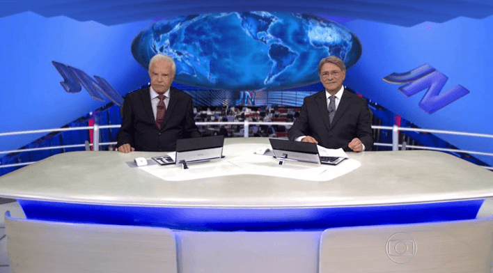 Em homenagem aos 50 anos de Globo, Cid Moreira e Sérgio Chapelin assumem bancada do "Jornal Nacional"