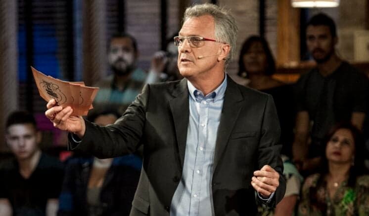 Pedro Bial se dedica ao novo programa no GNT