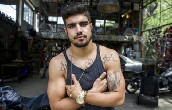 Será? Sasha posa com Caio Castro e levanta suspeita de romance
