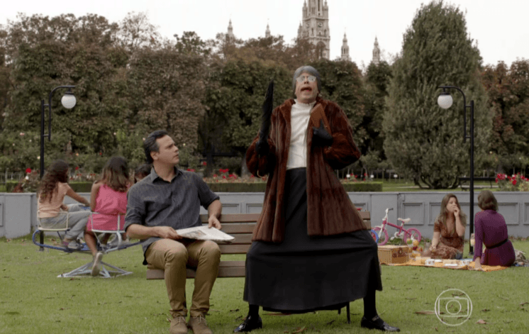 "Tá no ar" satiriza personagem de "A Praça é Nossa", seu concorrente