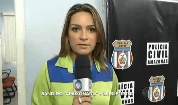 Repórter da Record recebe "cantada" de assaltante durante entrevista