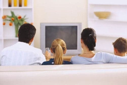Pesquisa revela que assistir TV aumenta o risco de diabetes