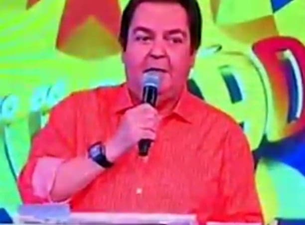 Vídeo da Hora: Faustão faz agradecimento a Silvio Santos e a Xuxa em seu programa