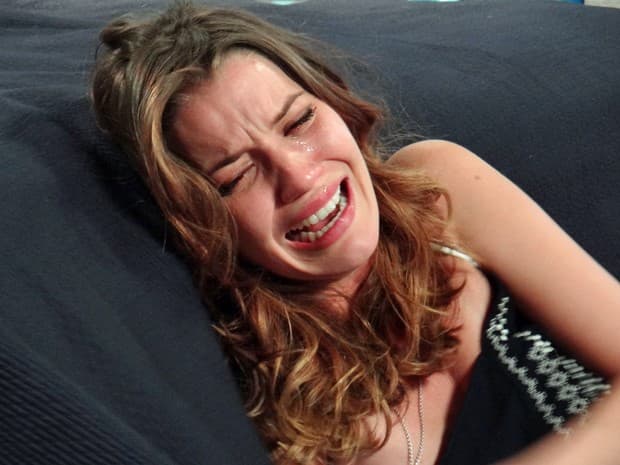 "Alto Astral": Laura vai sofrer ameaça de estupro; saiba como será a cena