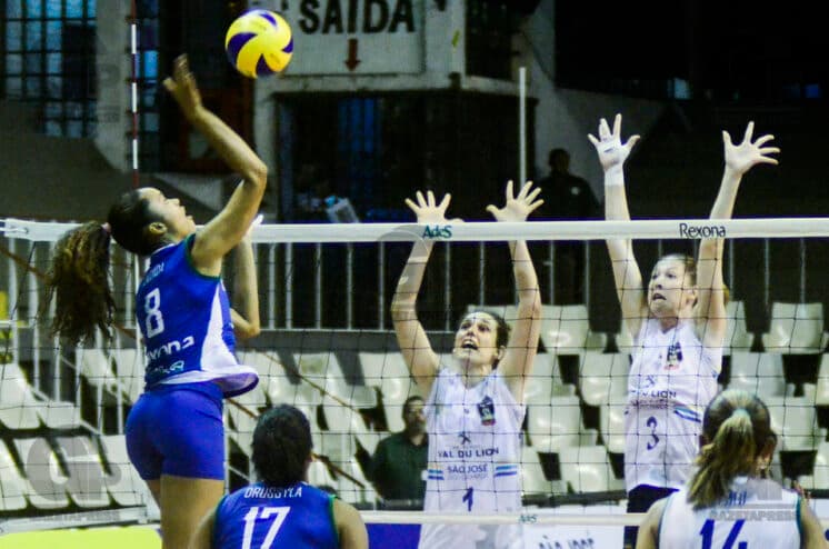 RedeTV! faz acordo com a Globo e transmitirá a Superliga de vôlei