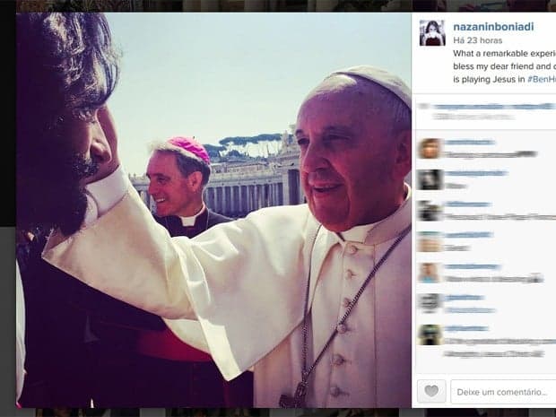 Rodrigo Santoro se encontra com Papa Francisco no Vaticano