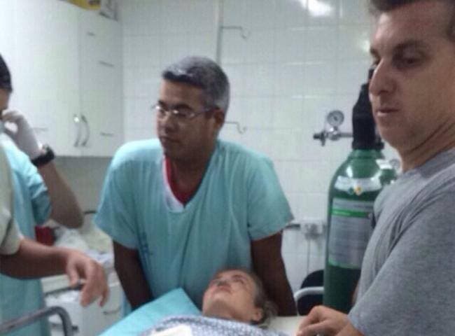 Avião com Luciano Huck e Angélica realiza pouso forçado; apresentadora vai parar no hospital