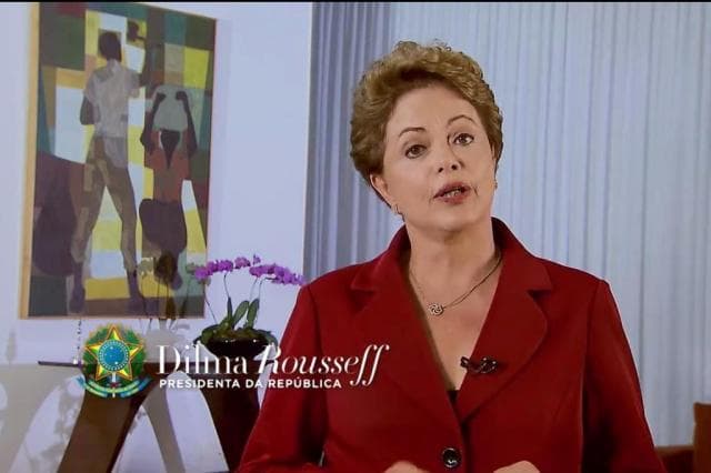 Dilma não se pronuncia na TV e colegas criticam atitude da presidente
