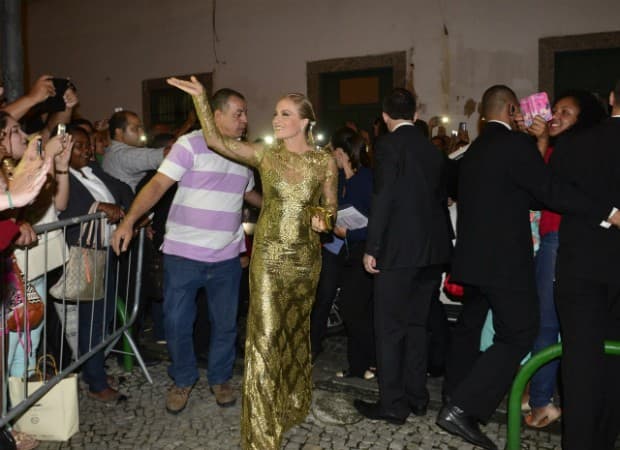 Saiba quanto custou o vestido de Angélica para o casamento de Preta Gil