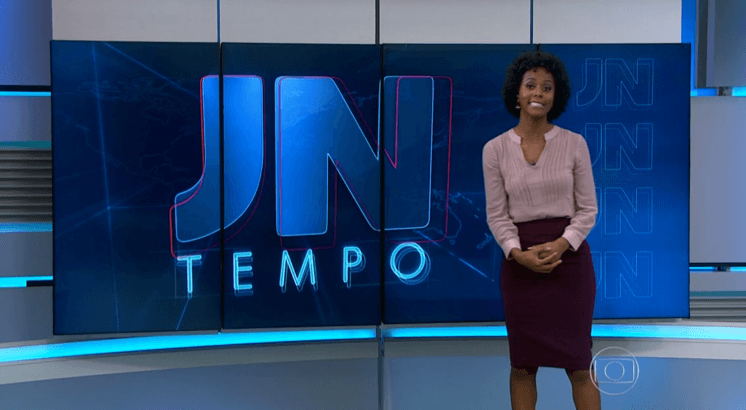Moça do tempo reclama de ter que usar roupa curta no SBT