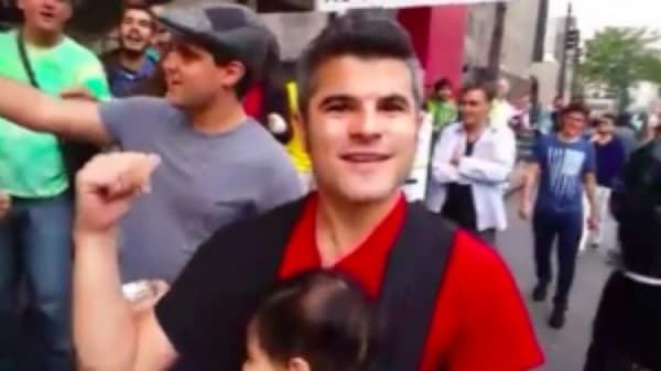 Ex-"CQC" Guga Noblat é hostilizado por manifestantes na Avenida Paulista; Veja o vídeo
