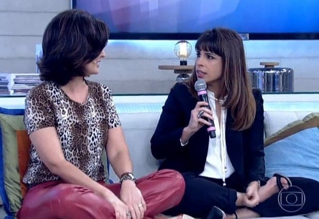 Atriz chama atenção de Fátima Bernardes ao vivo no "Encontro"