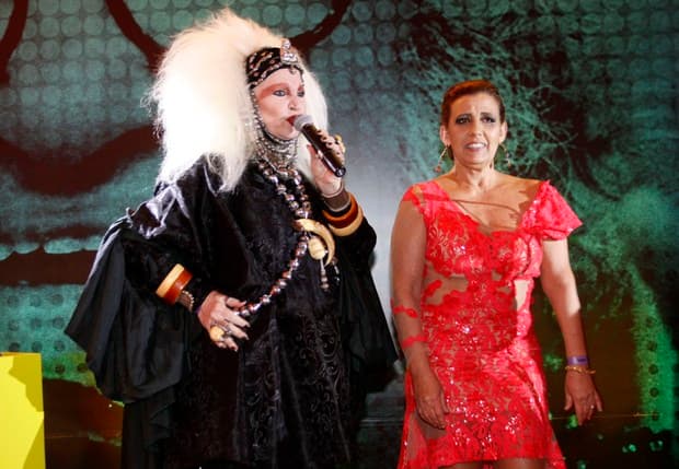 Elke Maravilha e Rita Cadillac são ovacionadas em festa do canal Viva